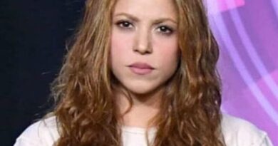 colombiana, Sakira, fraude